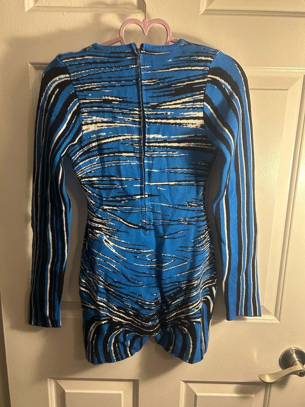 Fashion Nova Blue Black Abstract Pattern Knit Long Sleeve Romper Size S - Picture 4 of 4